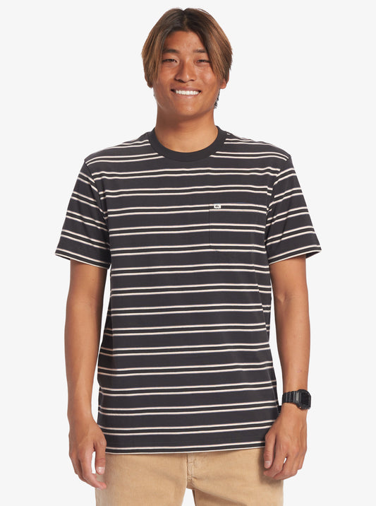 Quiksilver Cruiser Pocket Tee in tarmac with shite stripes on model from front