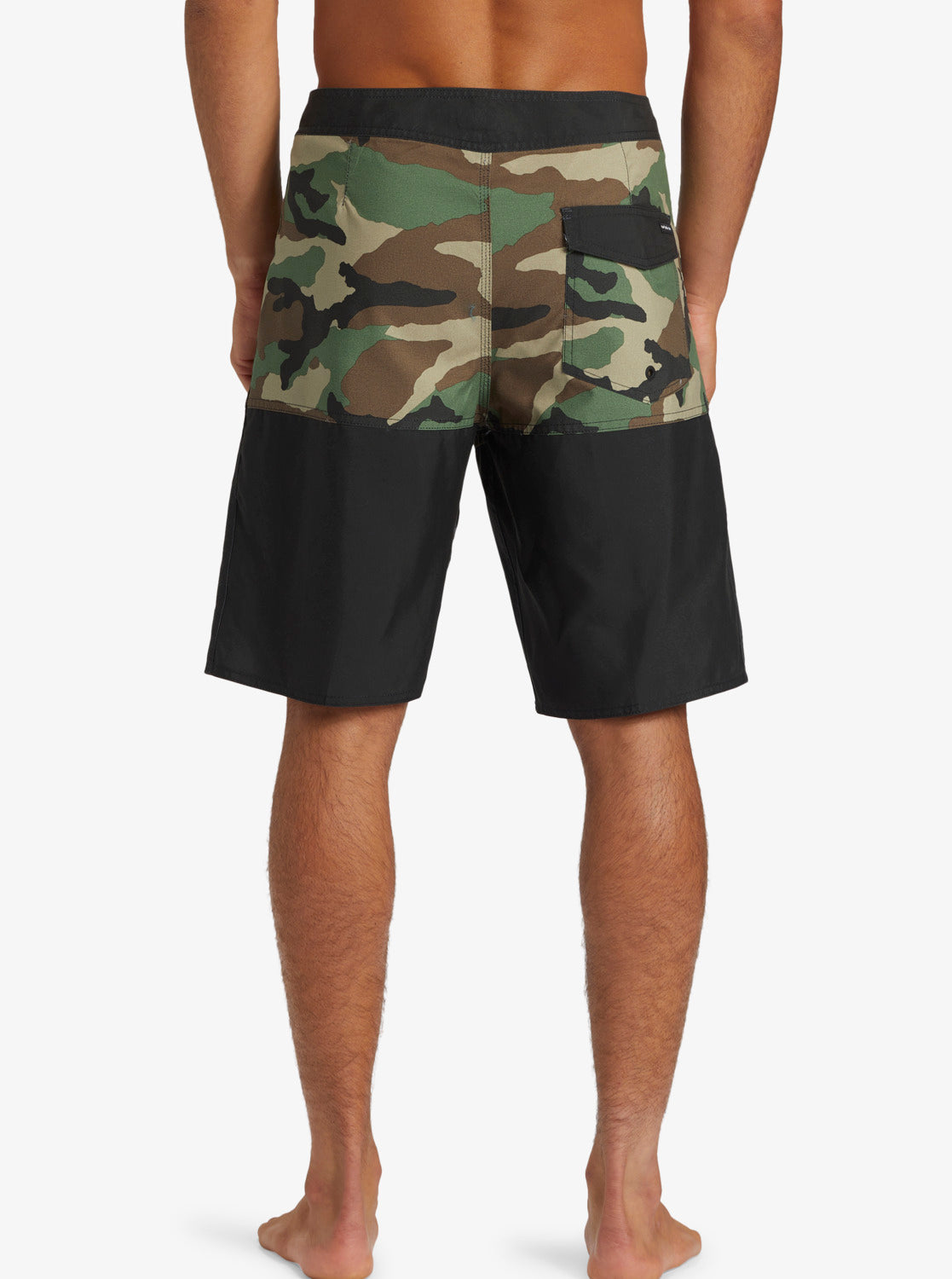 Quiksilver Everyday Division 20" Boardshorts in black and camo from back