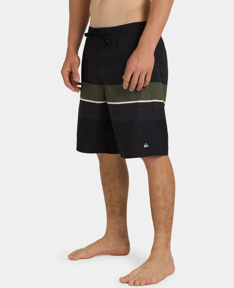 Quiksilver Everyday Padang 20" Boardshorts in black stripe colourway on model from the side