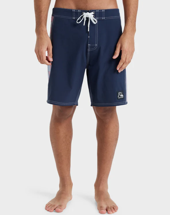 Quiksilver Everyday Arch 18" Boardshorts in navy from front