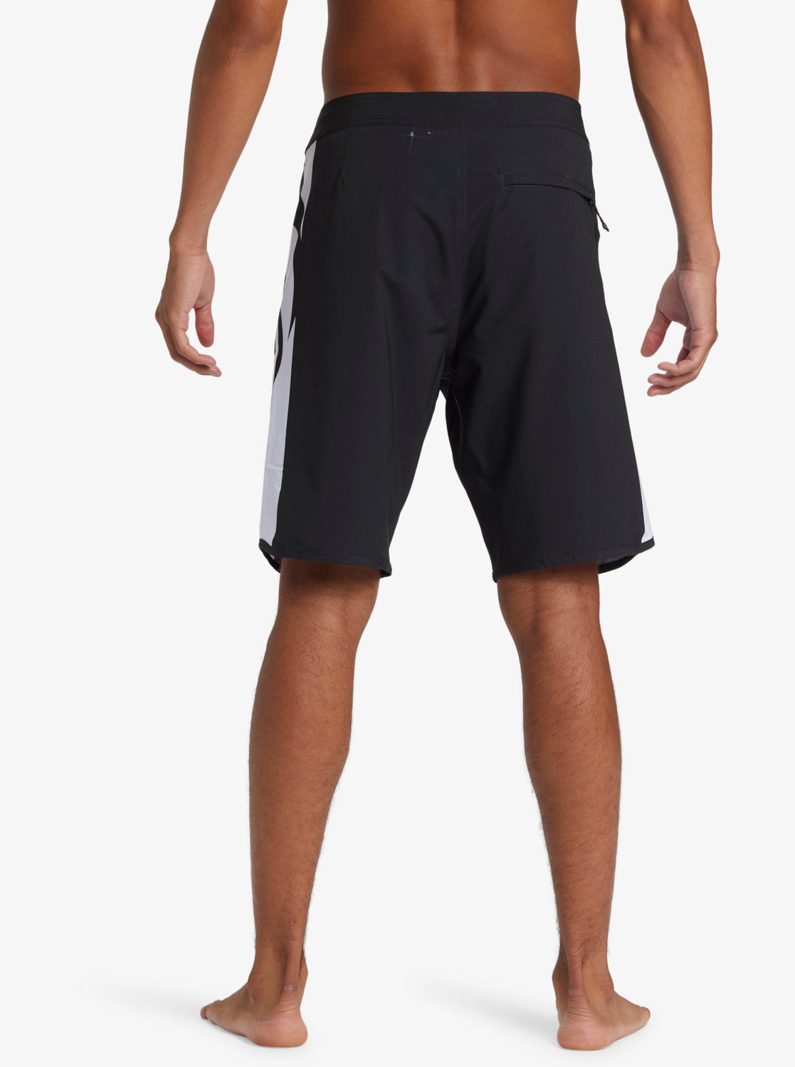 Quiksilver Surfsilk Holmes 20" Boardshorts in black from rear