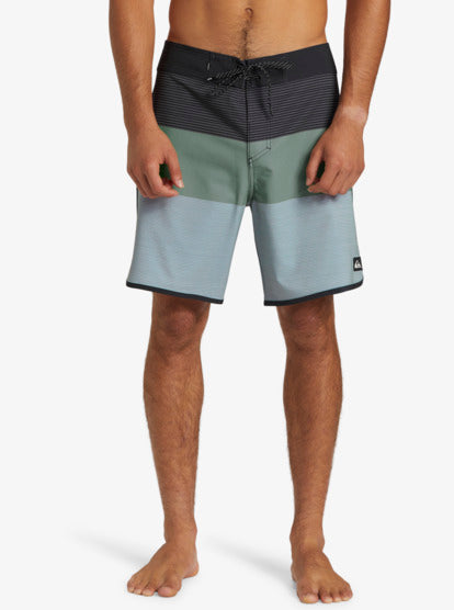 Quiksilver Surfsilk Tijuana 18" Boardshorts in black colourway from front