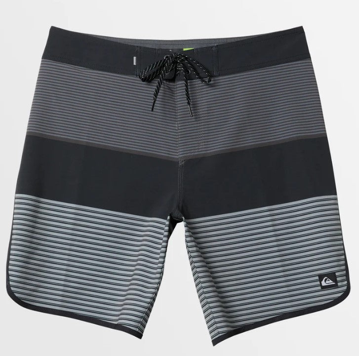 Quiksilver Surfsilk Tijuana 18" Boardshorts in black