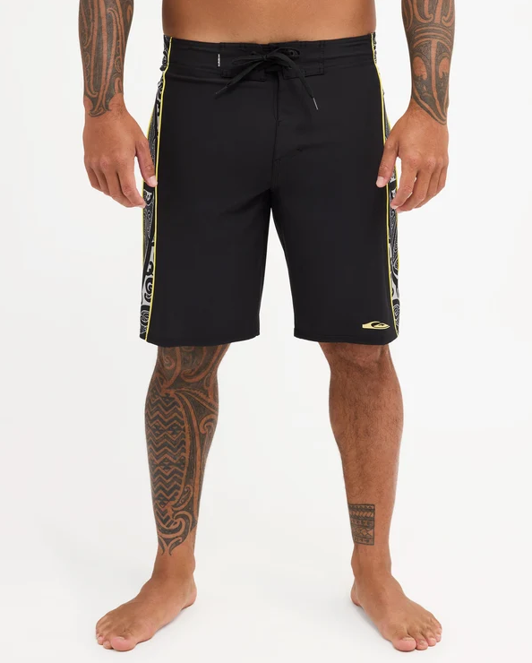 Quiksilver Tai Kehu Mangotu 20" Maori Boardshorts in black on Kehu Butler from the front