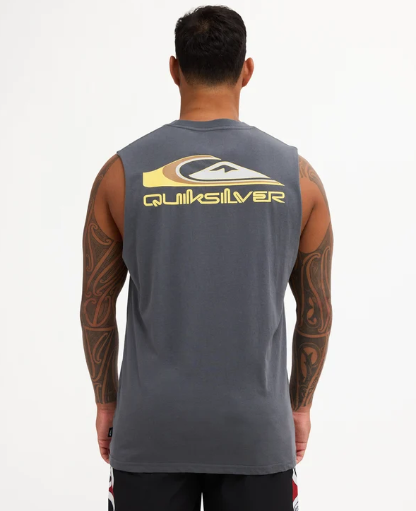 Quisilver Tai Kehu Tai Uru Muscle in iron gate on Kehu Butler from the back