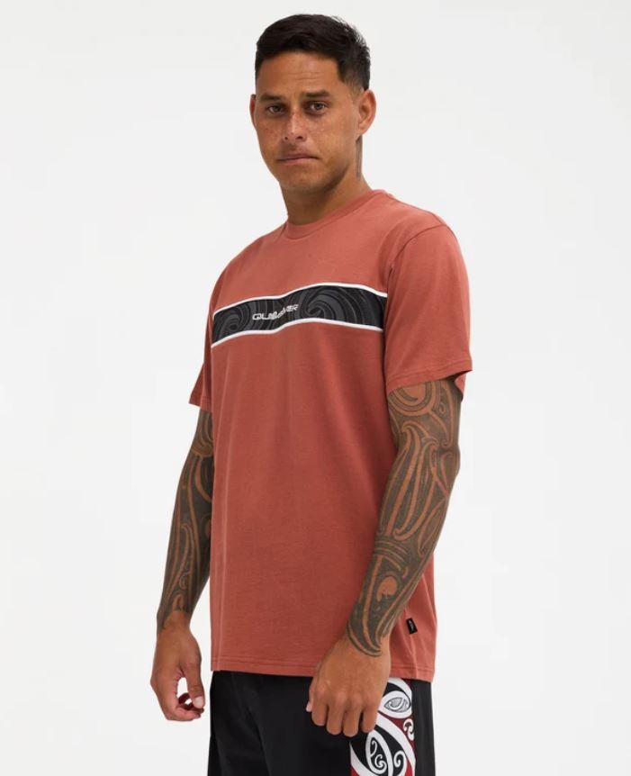 Quiksilver Tai Kehu Takarangi Panel Tee in henna on Kehu Butler from the side