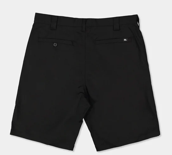 Quiksilver Union Regular 20" Walkshorts in black from rear