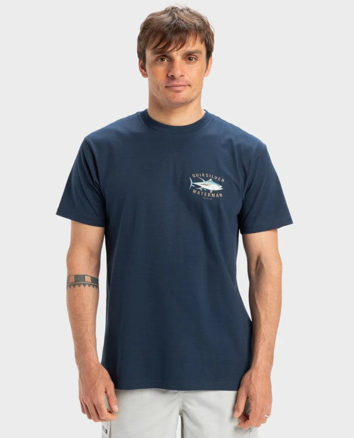 Quiksilver Yellow Fins Tee in Colour Navey , quiksilver yellow fin logo displayed on top left of shirt and back of shirt 