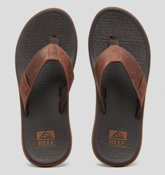 Reef Santa Ana Leather Mens Jandals in black sole with brown leather straps showing pair from above