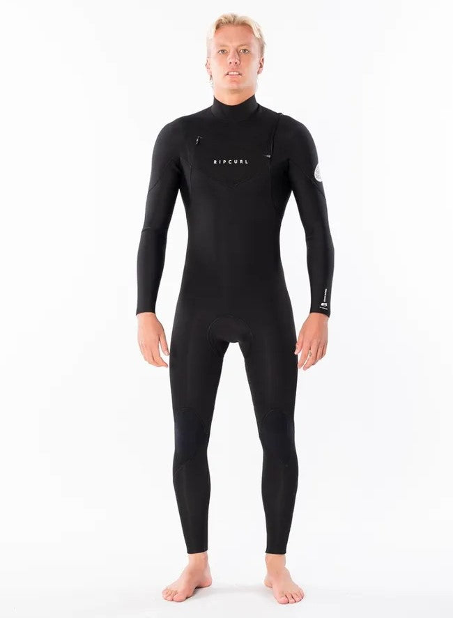 Rip Curl Dawn Patrol 3/2mm Chest Zip Wetsuit in black on model from front