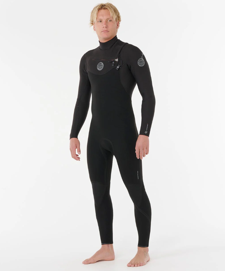 Rip Curl Flashbomb 4/3mm Chest Zip Wetsuit (Fused) in black on model from the side