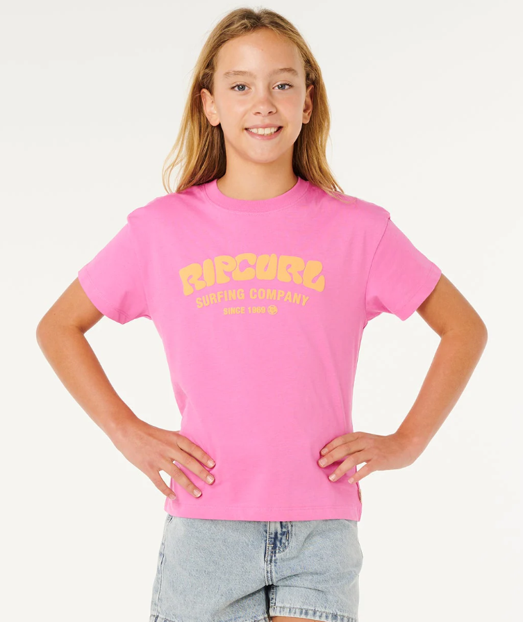 Rip Curl Surf Puff Relaxed Girls Tee in pink on model from front close up
