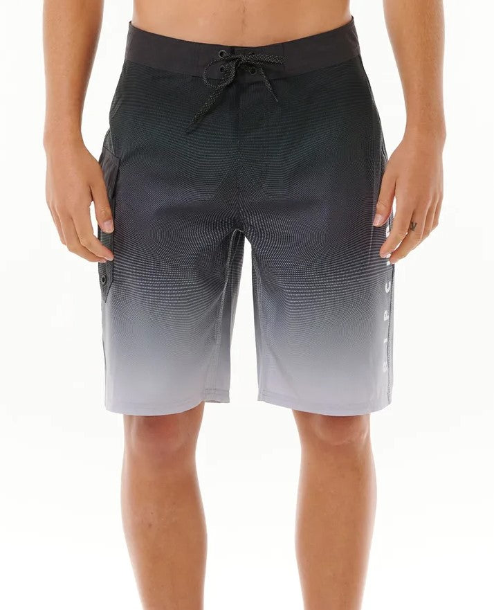 Rip Curl Shock 21" Boardshorts in black with white from front