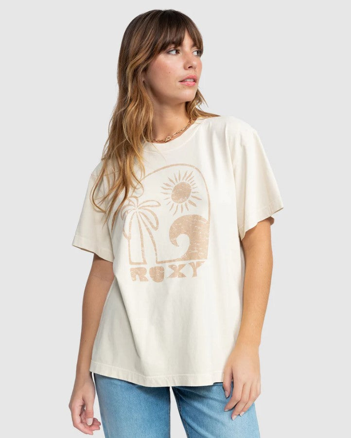 Roxy Mazzy Tee in colour parchment on model