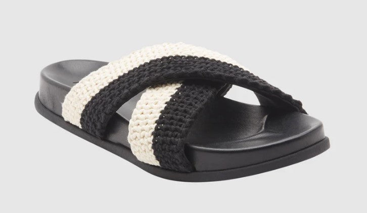 Roxy Syenna Slides  in black and white on side from angle