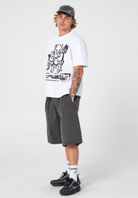 Rusty Banshee Yard Elastic Pleated 24" Shorts in black check from side