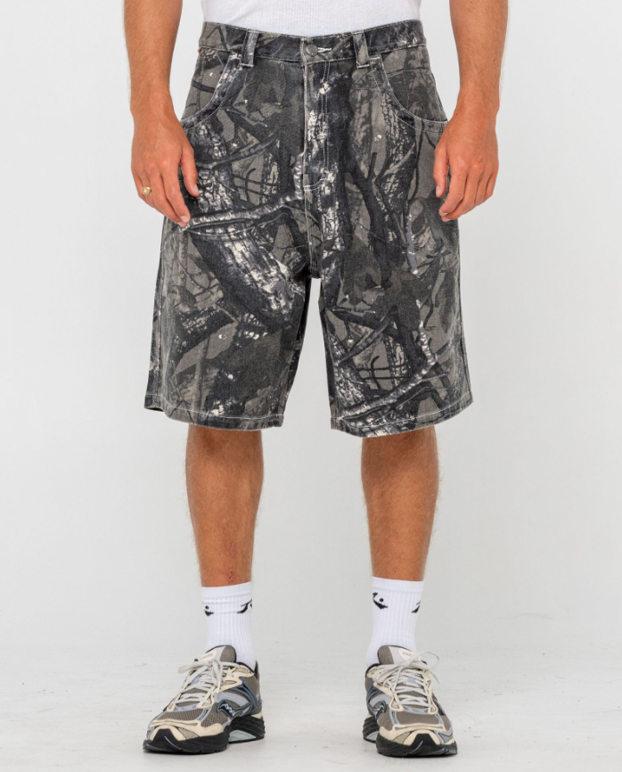 Rusty Flip Rambo 22"&nbsp; Jorts in grey camo from front