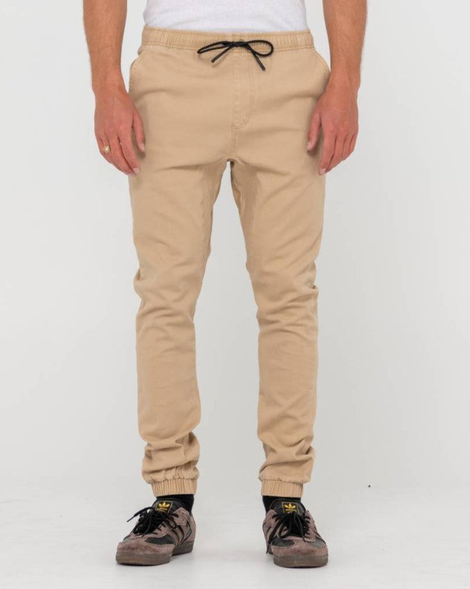 RUSTY HOOK OUT ELASTIC PANT in khaki