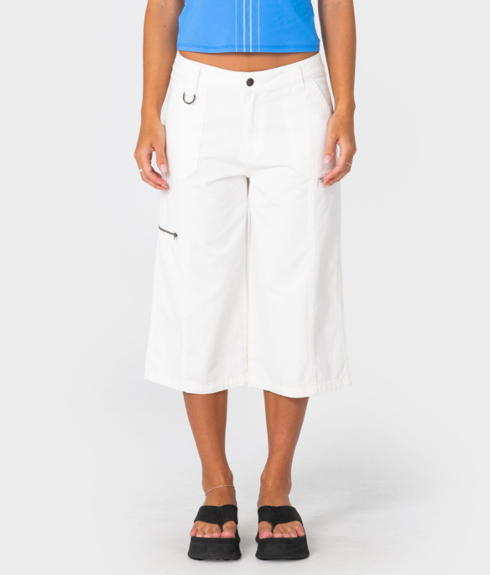 Rusty It Gyrl Low Rise Capri Cargo Pant in white from the front