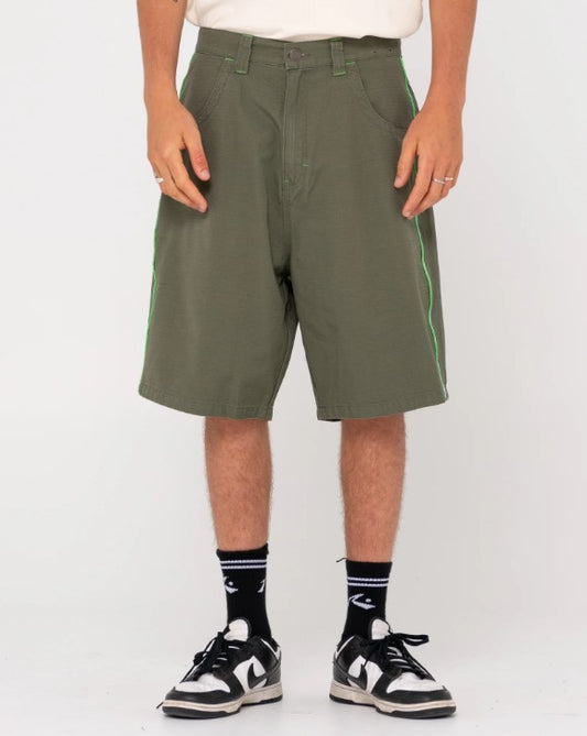 Rusty Rip Daddy Ripstop 23" Walkshorts in army green colourway from front