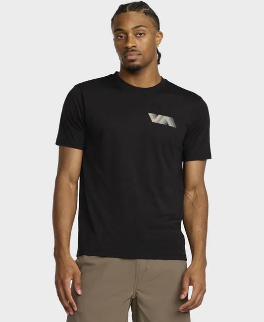 RVCA VA Blur Fill T-Shirt in black on model from front