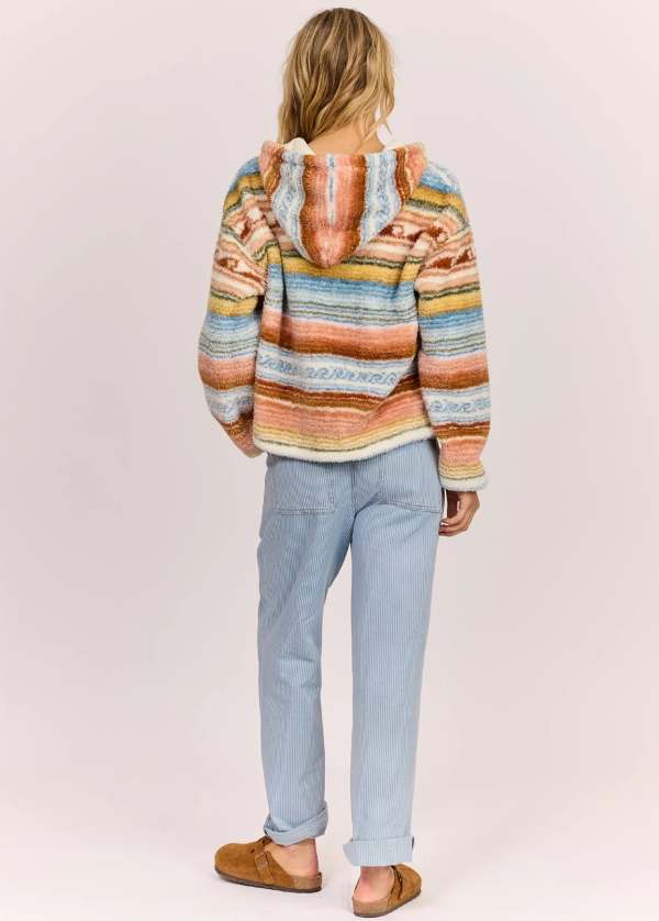 Sisstrevolution Ocean Callin' Women's Fleece in seasalt colourway on model from rear