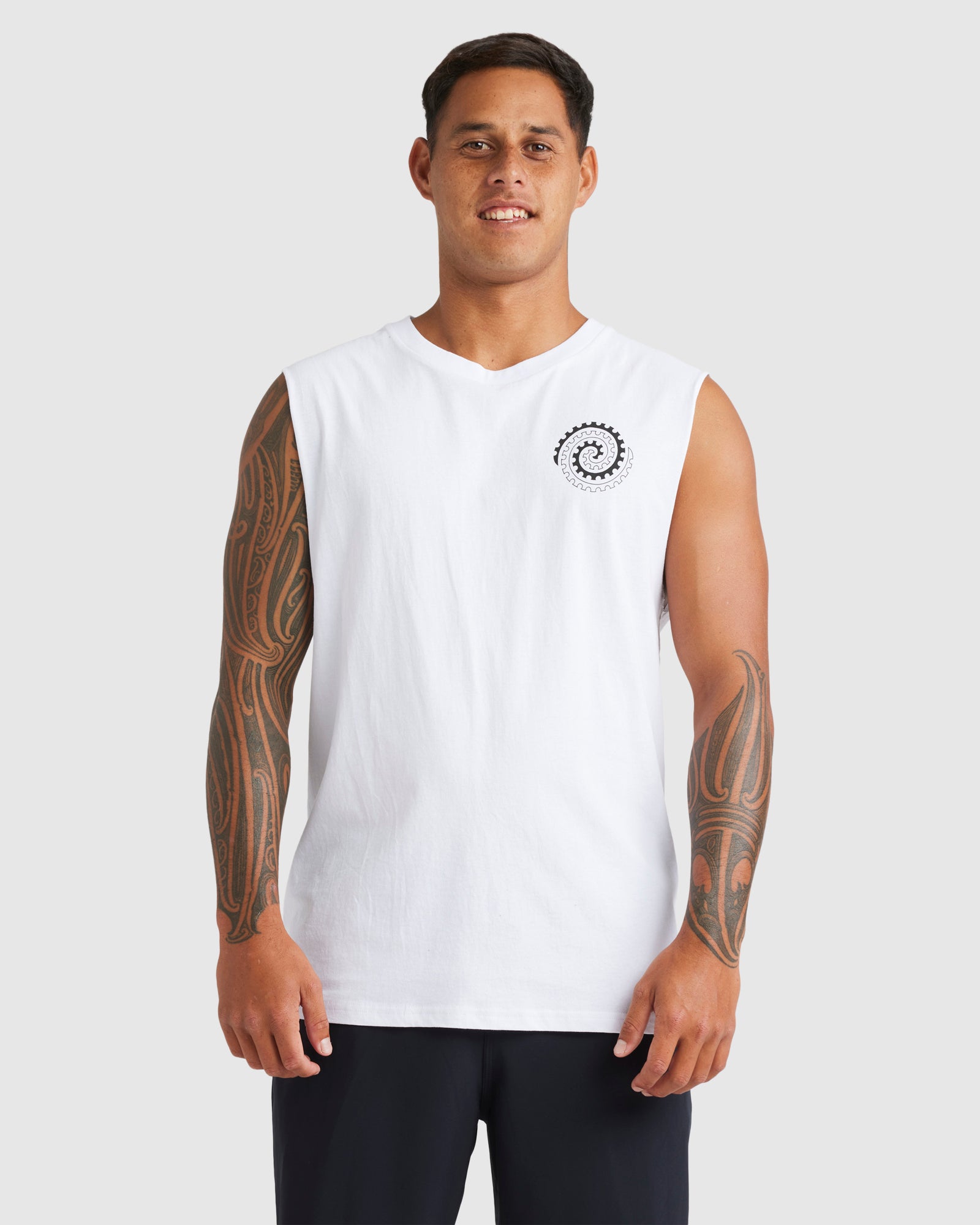 Quiksilver Tai-Uru Kehu Muscle in white from front